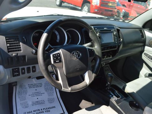 Used 2013 Toyota Tacoma 4x4 Double Cab w/ Convenience Pkg image 13