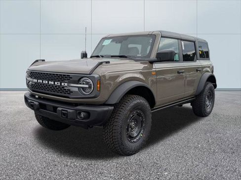New 2025 Ford Bronco Badlands w/ Sasquatch Package image 1