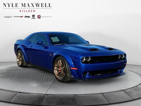Used 2022 Dodge Challenger SRT Hellcat RWD image 2