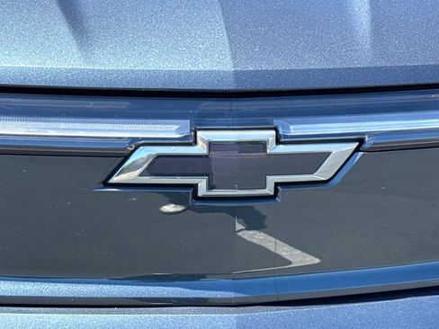 Used 2026 Chevrolet Silverado EV Trail Boss AWD/4WD image 8