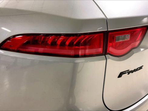 Used 2017 Jaguar F-PACE S image 27