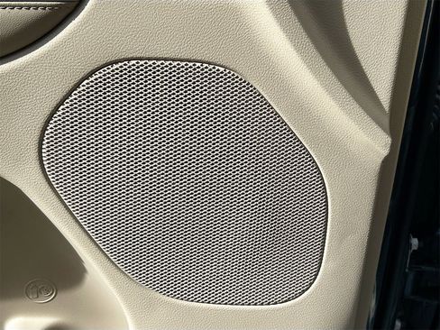 Used 2021 Jeep Grand Cherokee Limited image 19