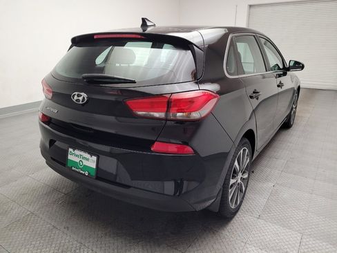 Used 2018 Hyundai Elantra GT image 7