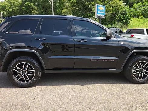 Used 2019 Jeep Grand Cherokee Trailhawk w/ Trailhawk Luxury Group image 18