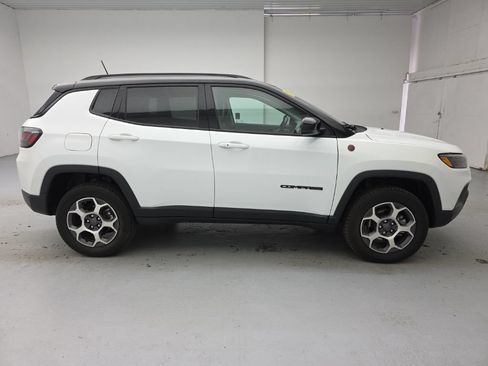Used 2022 Jeep Compass Trailhawk w/ Trailhawk Elite Group AWD/4WD image 13