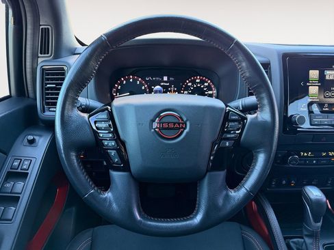 Used 2022 Nissan Frontier Pro-X RWD image 23