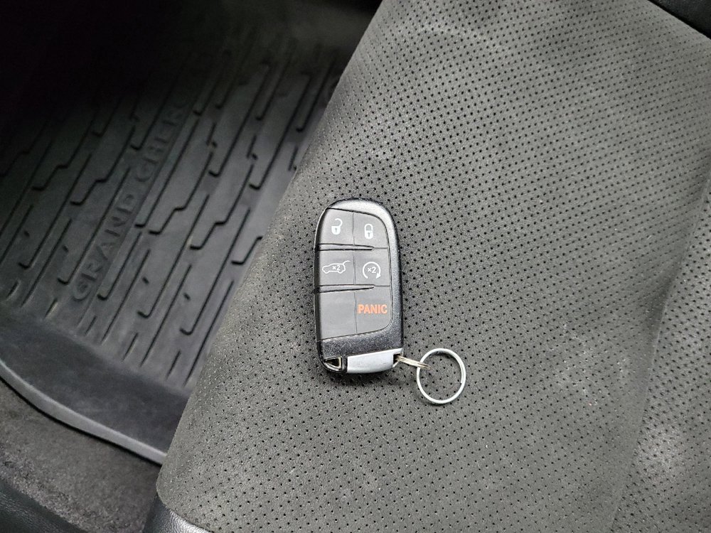 Used 2019 Jeep Grand Cherokee Altitude AWD/4WD image 32