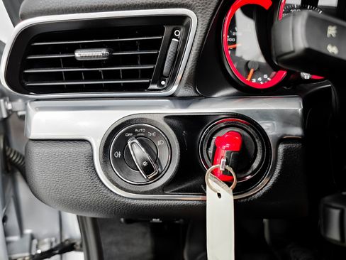 Used 2016 Porsche 911 Carrera image 36