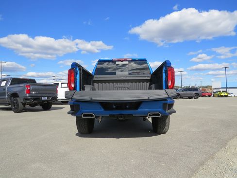 Certified 2023 GMC Sierra 1500 AT4 w/ Technology Package image 6