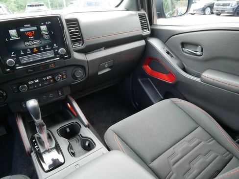 Used 2023 Nissan Frontier PRO-4X w/ Pro Convenience Package AWD/4WD image 11