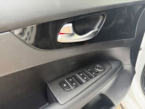 Used 2024 Kia Forte GT-Line FWD image 14