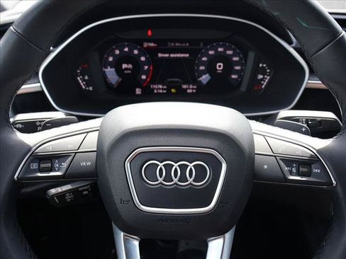 Used 2023 Audi Q3 2.0T Premium Plus w/ Premium Plus Package AWD/4WD image 16