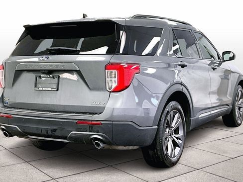 Certified 2022 Ford Explorer XLT w/ Equipment Group 202A image 11