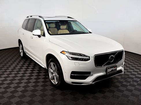 Used 2016 Volvo XC90 T8 Momentum w/ Vision Package image 4