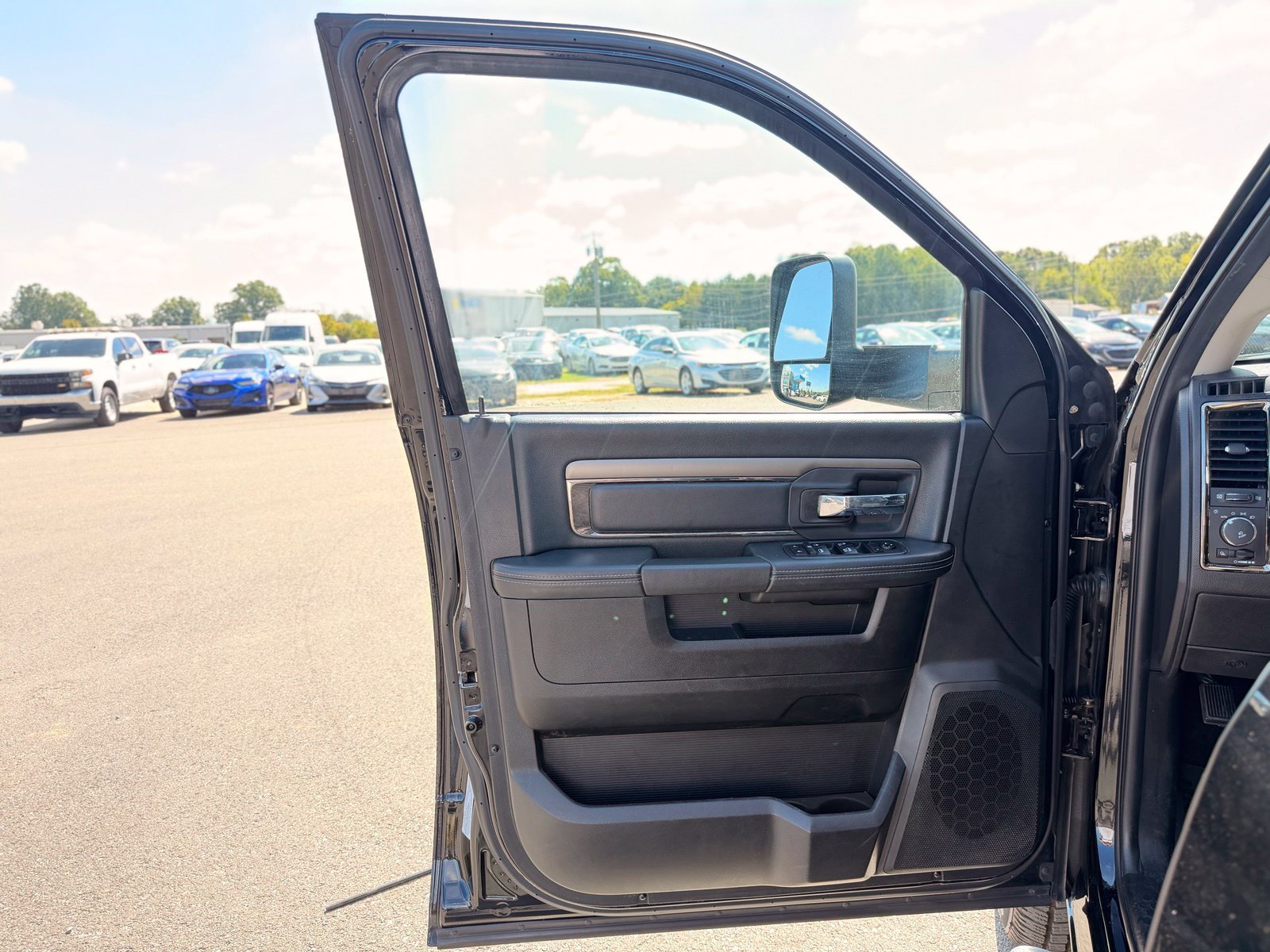 Used 2014 RAM 1500 Sport w/ Trailer Tow Group AWD/4WD image 17
