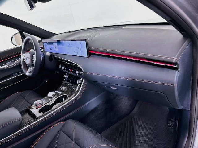 Certified 2026 Genesis GV70 3.5T Sport Prestige AWD/4WD image 30