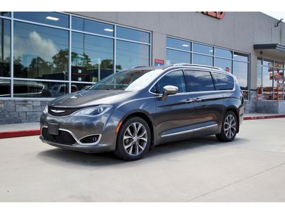 Used 2017 Chrysler Pacifica Limited