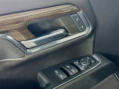 Used 2024 Chevrolet Silverado 2500 LT w/ Convenience Package image 13