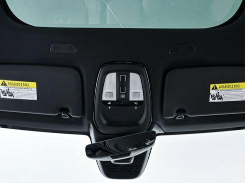 New 2026 Volvo XC60 B5 Plus w/ Climate Package AWD/4WD image 19