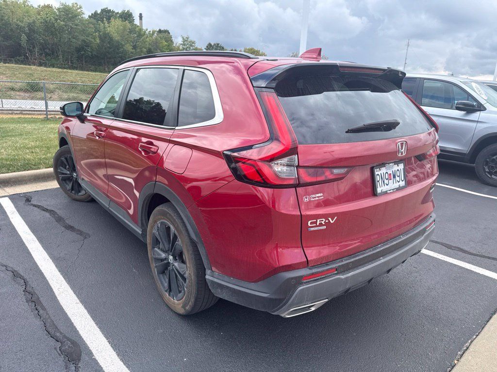 Used 2023 Honda CR-V Sport Touring image 4