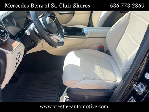 Used 2024 Mercedes-Benz GLC 300 4MATIC image 23