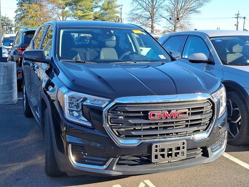 Certified 2023 GMC Terrain SLE image 2