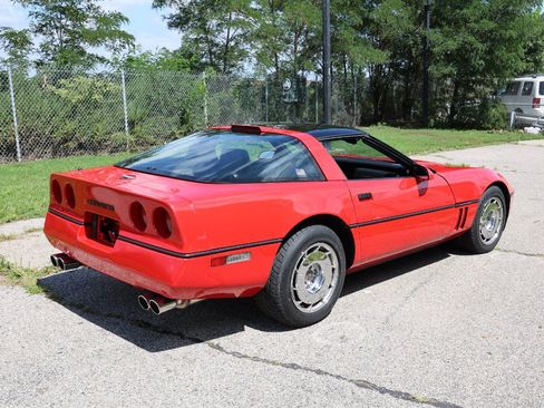 Used 1987 Chevrolet Corvette Coupe RWD image 7