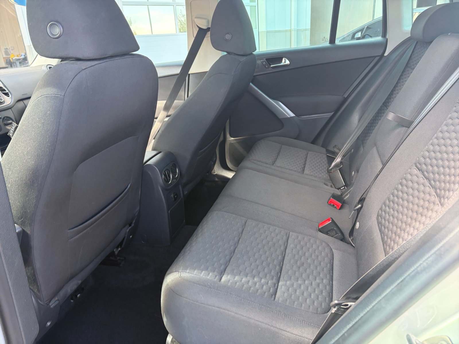 Used 2009 Volkswagen Tiguan SEL AWD/4WD image 25