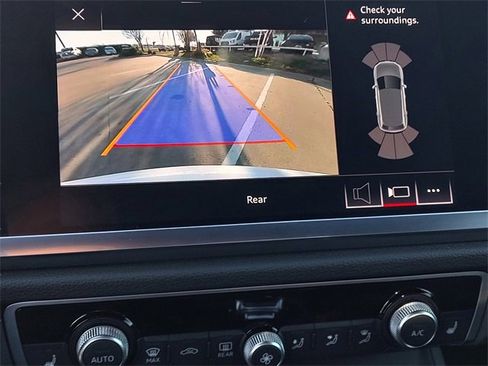 Used 2021 Audi Q3 2.0T Premium Plus w/ Premium Plus Package image 18