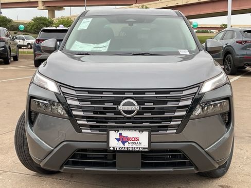 New 2026 Nissan Rogue SV AWD/4WD image 3
