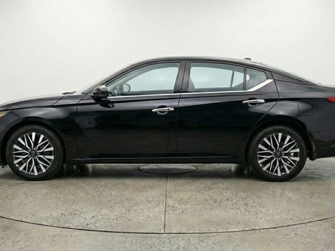 Used 2025 Nissan Altima 2.5 SV image 5