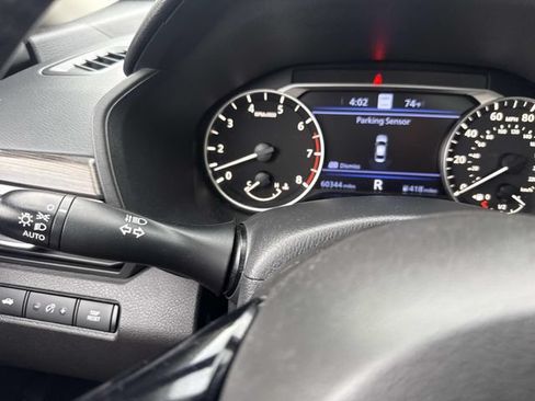 Used 2024 Nissan Altima 2.5 SV w/ SV Premium Package FWD image 34