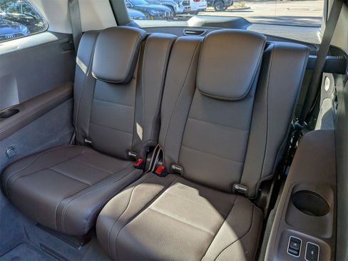 Used 2020 Mercedes-Benz GLS 450 4MATIC image 32