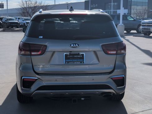 Used 2019 Kia Sorento SX w/ SX Touring Package image 4