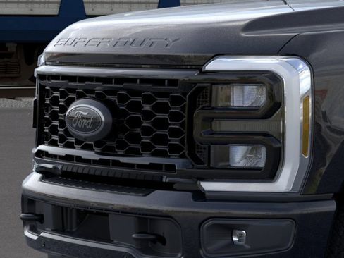 New 2026 Ford F250 Lariat w/ Black Appearance Package image 17