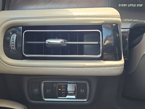 Used 2022 Lincoln Aviator Reserve w/ Equipment Group 201A AWD/4WD image 27