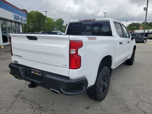 Used 2021 Chevrolet Silverado 1500 LT Trail Boss w/ Convenience Package II image 4