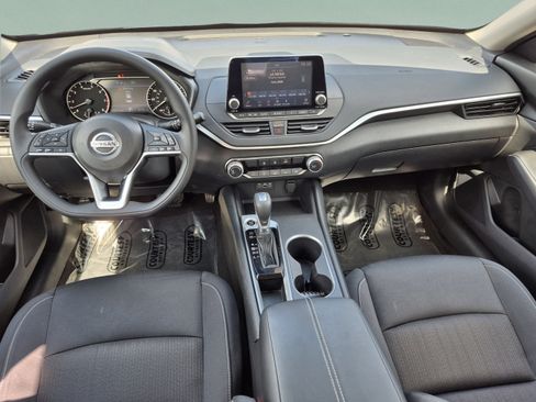 Certified 2022 Nissan Altima 2.5 SV FWD image 12
