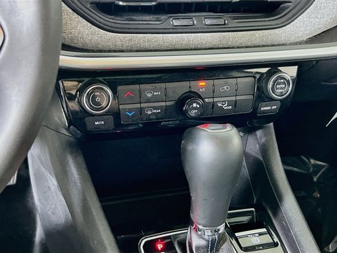 Used 2022 Jeep Compass Latitude w/ Sun and Sound Group AWD/4WD image 15
