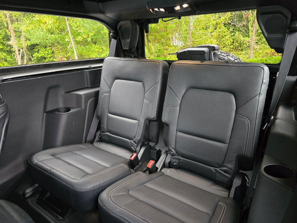 Used 2025 Ford Bronco Badlands AWD/4WD image 7