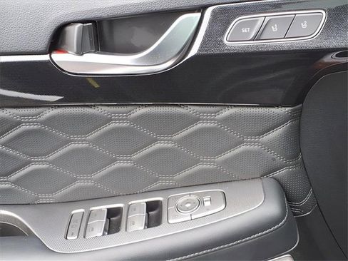 Used 2020 Hyundai Palisade Limited image 18