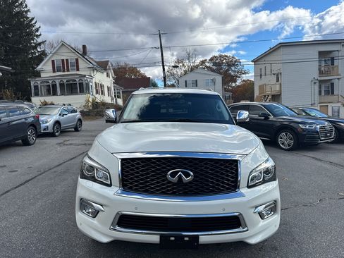 Used 2015 INFINITI QX80 4WD w/ Deluxe Technology Package image 3