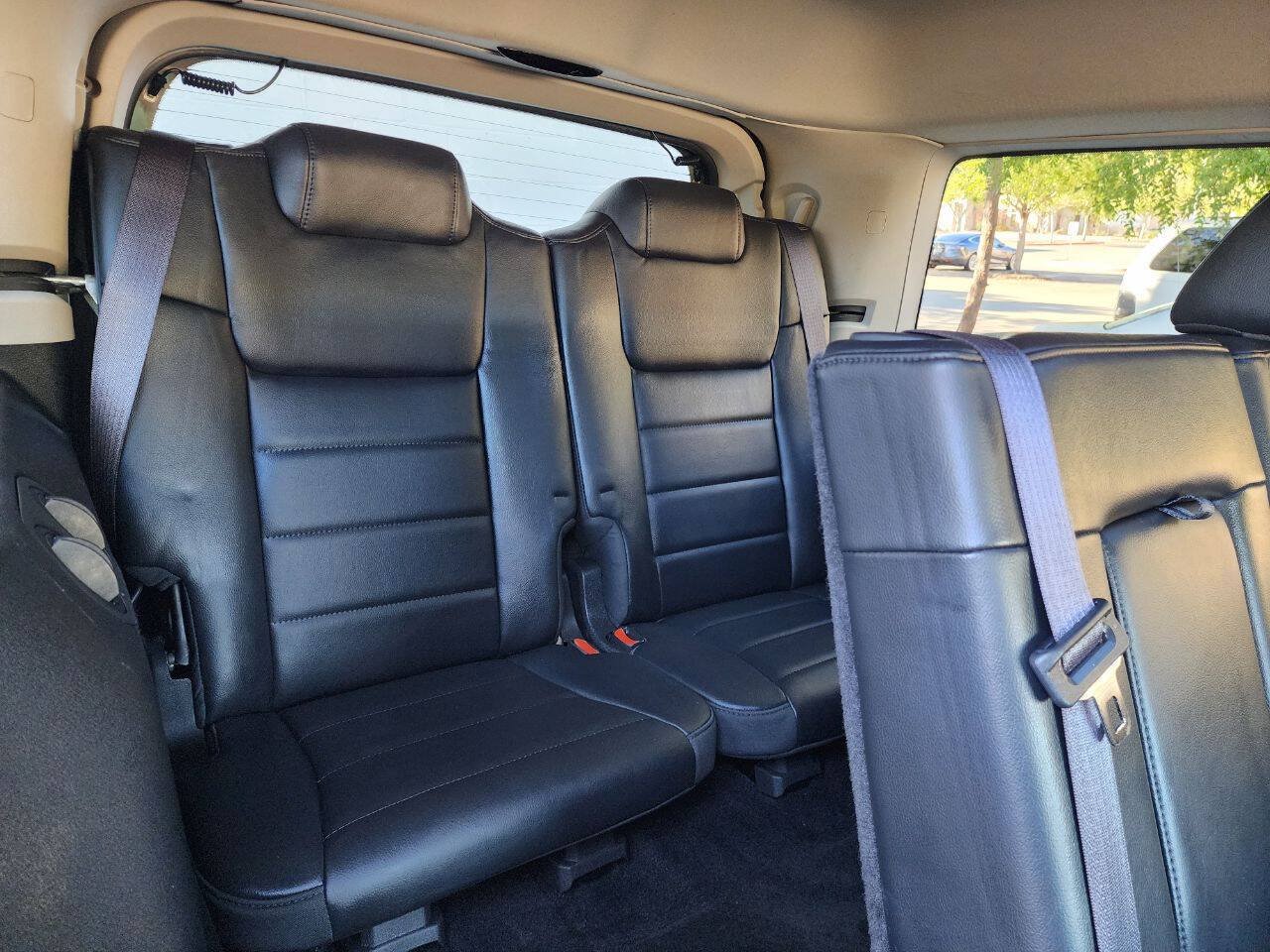 Used 2010 Jeep Commander Sport w/ Sun/Sound Group RWD image 22