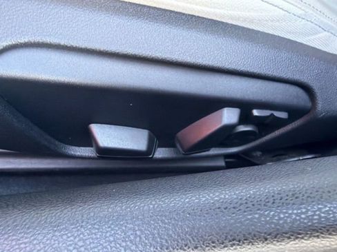 Certified 2022 BMW Z4 sDrive30i w/ M Sport Package image 17