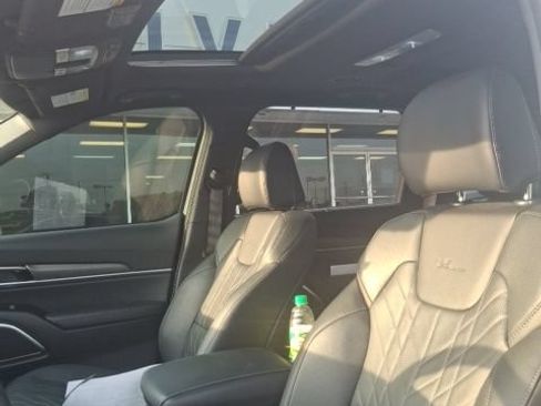 Used 2025 Kia Telluride SX X-Line AWD/4WD image 14