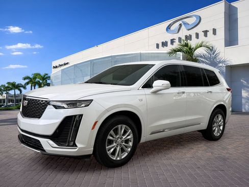 Used 2023 Cadillac XT6 Luxury FWD image 3