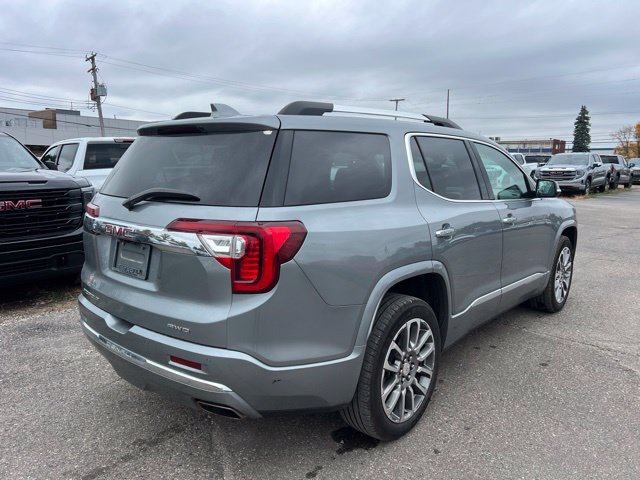 Used 2023 GMC Acadia Denali w/ Denali Ultimate Package AWD/4WD image 5