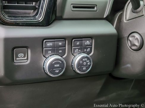 Used 2022 GMC Sierra 1500 AT4 w/ AT4 Preferred Package image 18