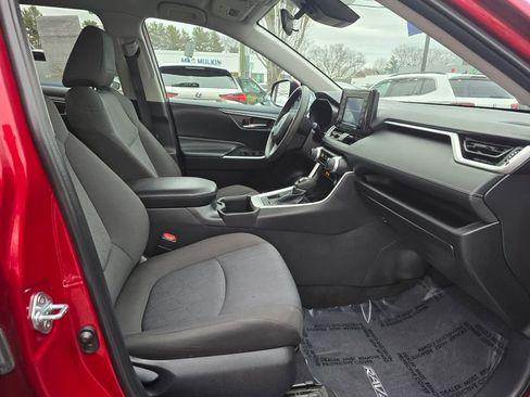 Certified 2022 Toyota RAV4 XLE AWD/4WD image 11