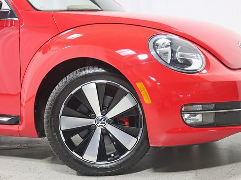 Used 2013 Volkswagen Beetle 2.0T FWD image 6